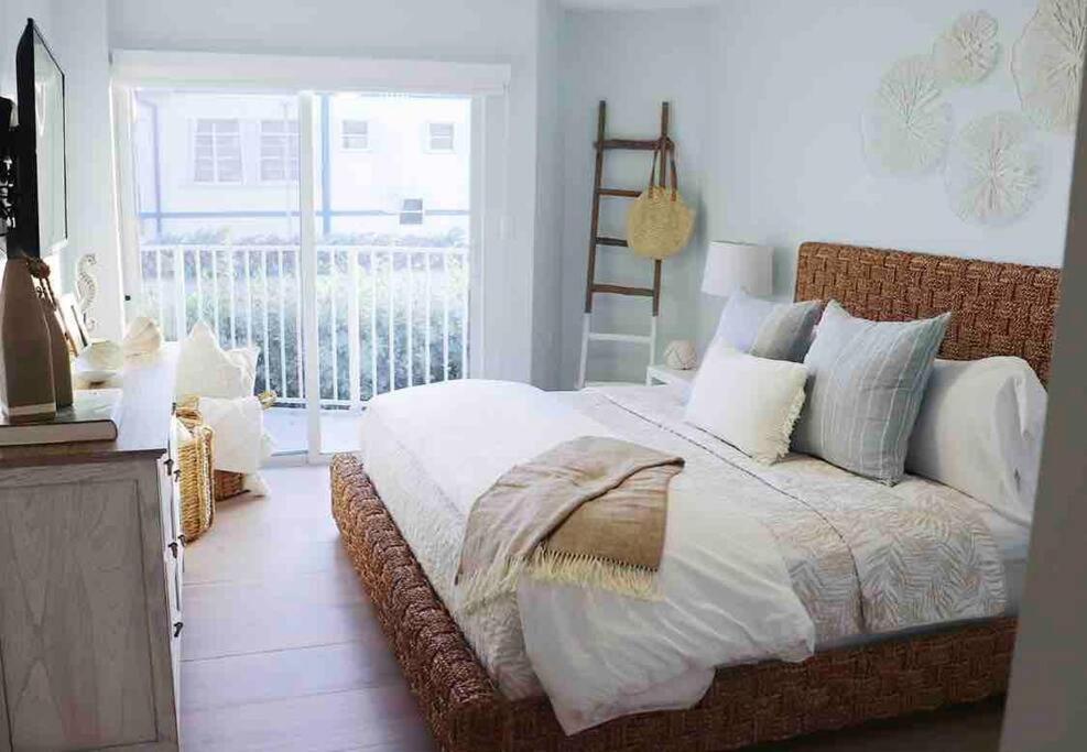 Your Happy Place On The Beach! Key Colony Beach Экстерьер фото